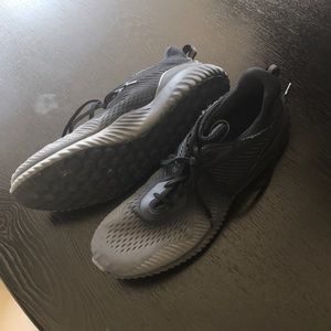 Adidas alphabounce tennis shoes US 14
